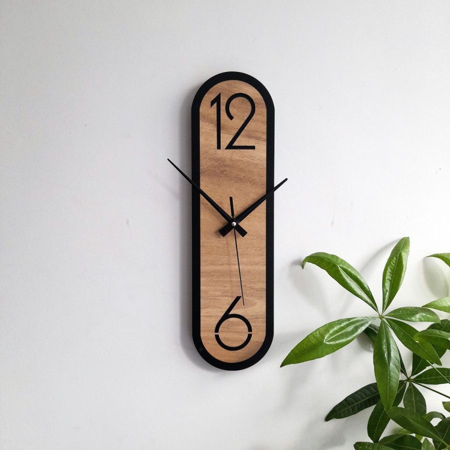 Wood On Craft Clock